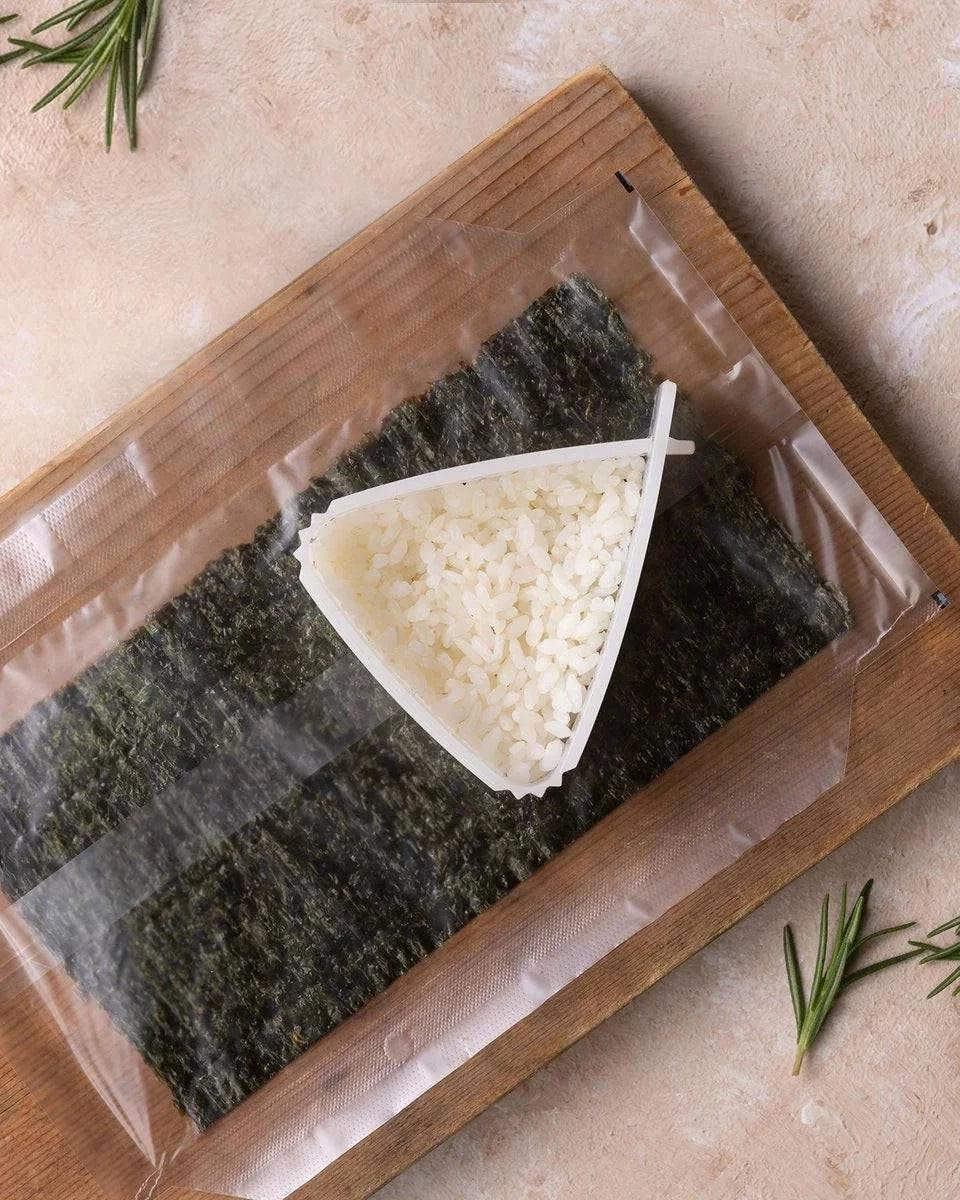 Samhae Premium Triangular Gimbap Seaweed 50 Sheets 1 - DotAsia