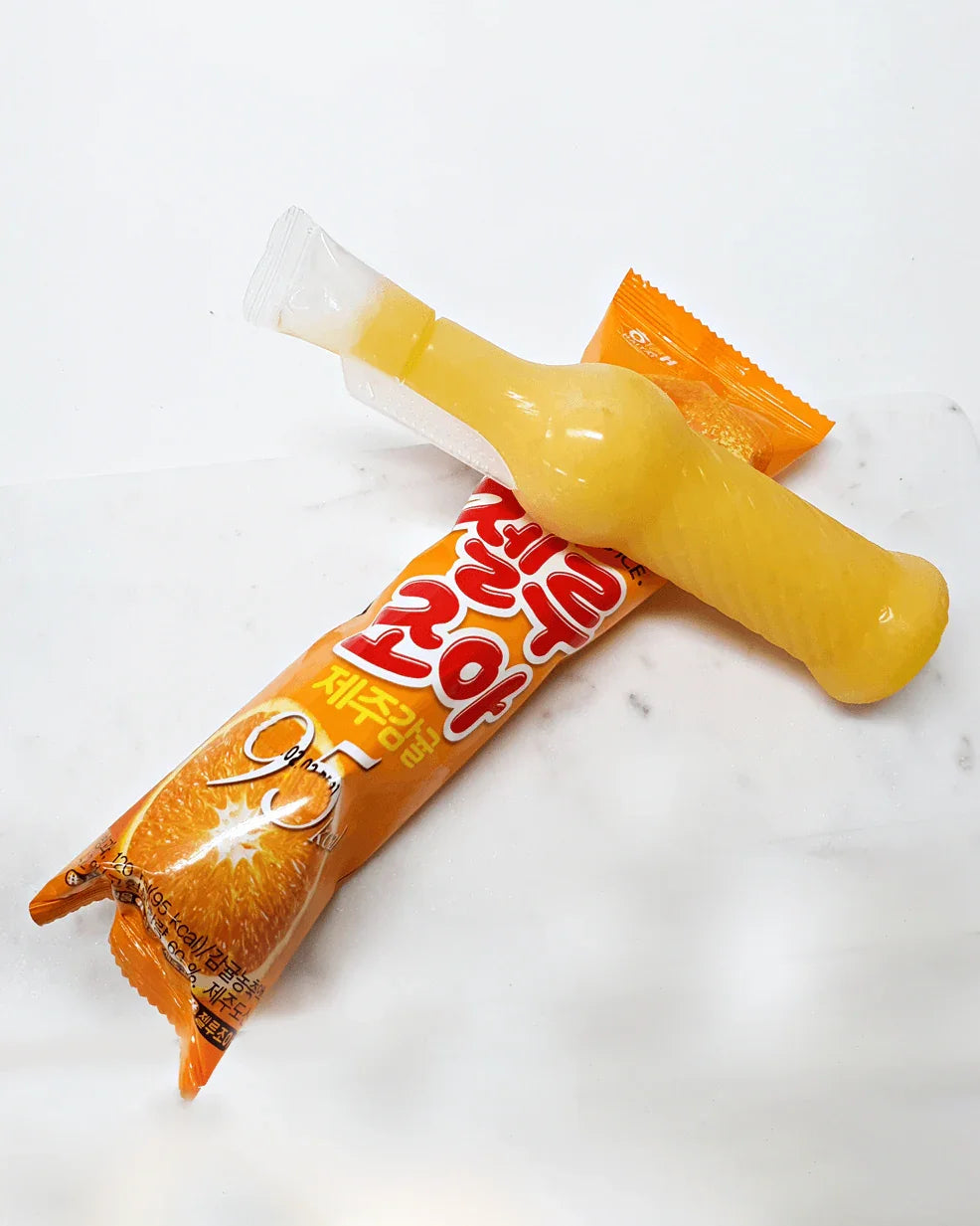 Lotte Jellujo-A Citrus Flavor 120g - Frozen 1 - DotAsia