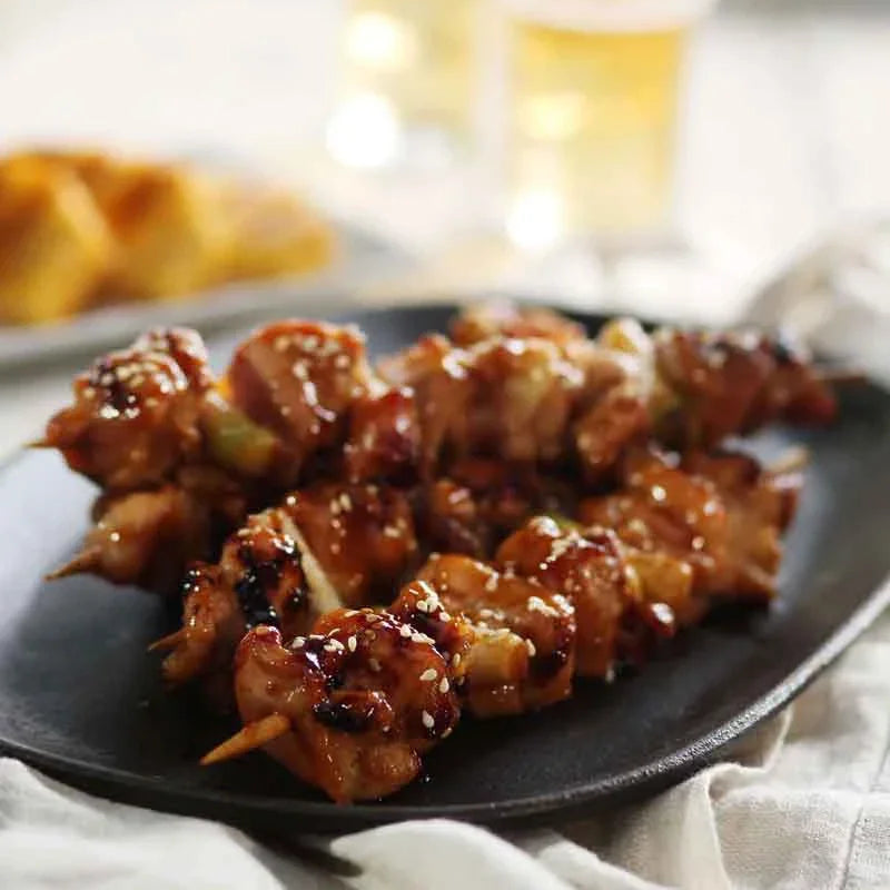 비비고 간장 숯불 닭꼬치 180g (3개입) - 냉동 - DotAsia