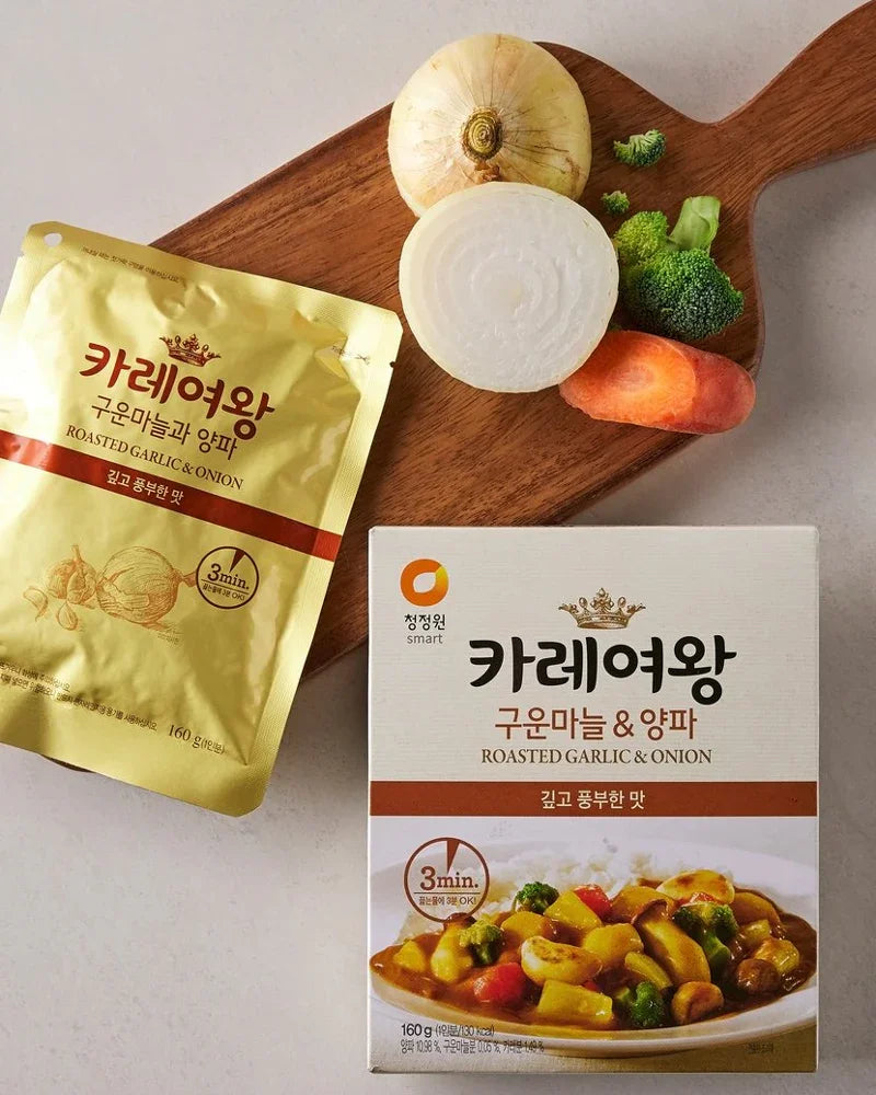Chung Jung One 3-Minute Curry Queen Roasted Garlic & Onion 160g 1 - DotAsia