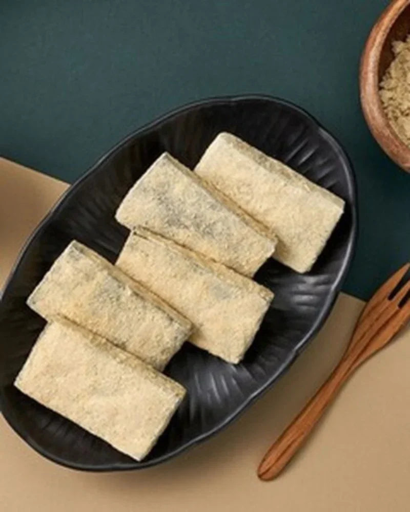 떡보의하루 쑥찰인절미 360g (8개입) - 냉동 - DotAsia