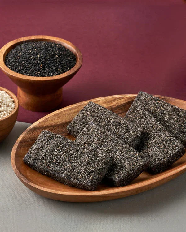 떡보의하루 찰흑미인절미 360g (8개입) - 냉동 - DotAsia