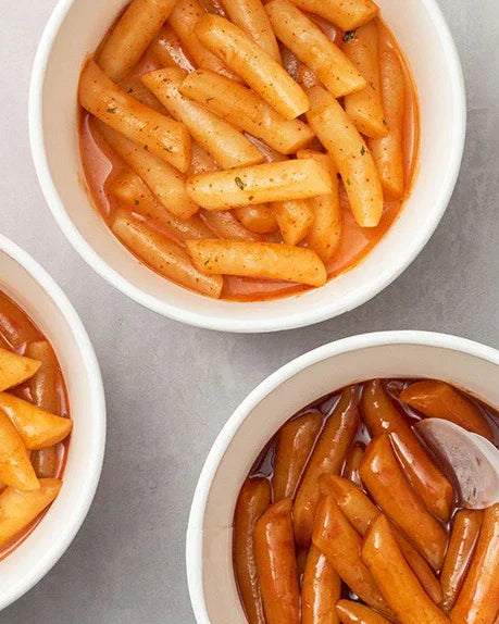 Wang 매운 까르보나라 컵 떡볶이 169g - DotAsia