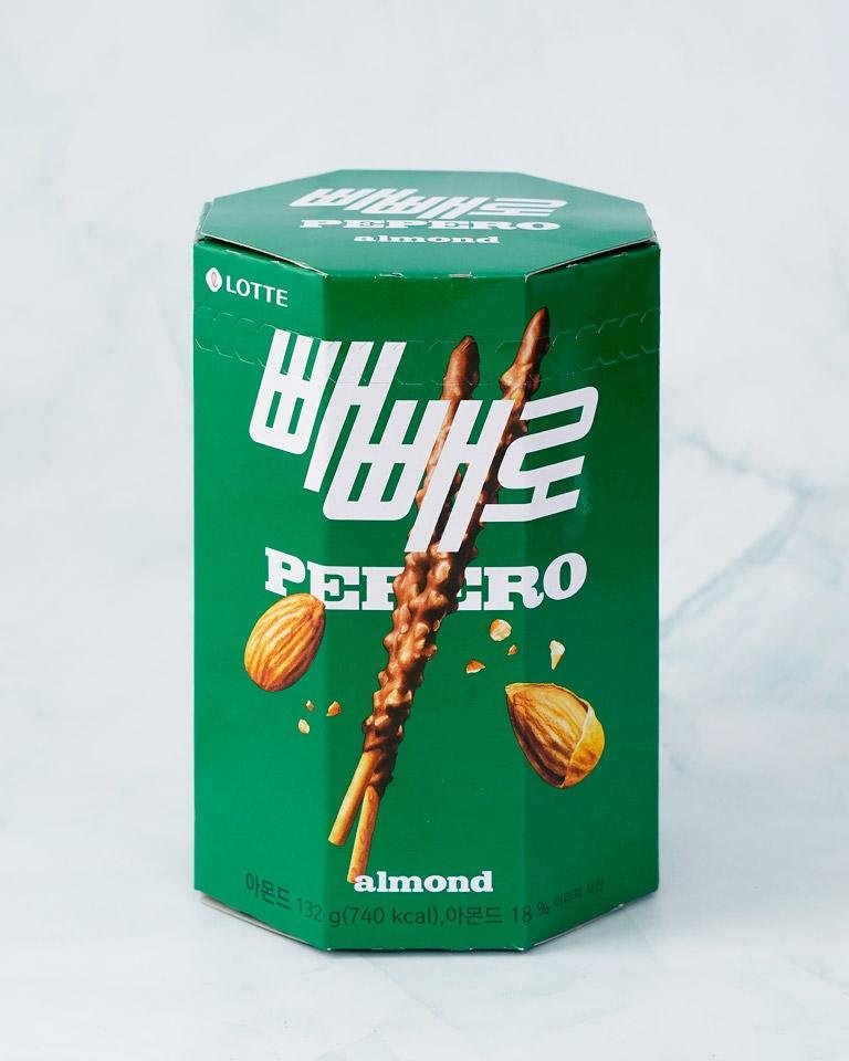 롯데 아몬드 빼빼로 벌크 128g - DotAsia :: 유럽 최대 아시아 식품 온라인몰 | 한국 K-Food ·일본·중국 식품 전문