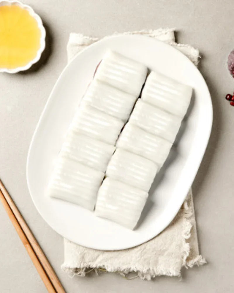 Akkini White Rice Sweet Red Bean Paste Rice Cake 250g (7 pieces) - DotAsia