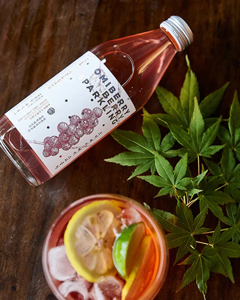 Sunin Omija Berry Soda 325ml - DotAsia