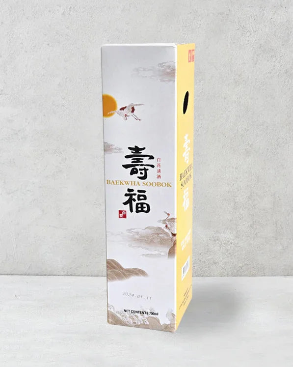 Lotte Baekhwasubok Alc. 13% 700ml - DotAsia