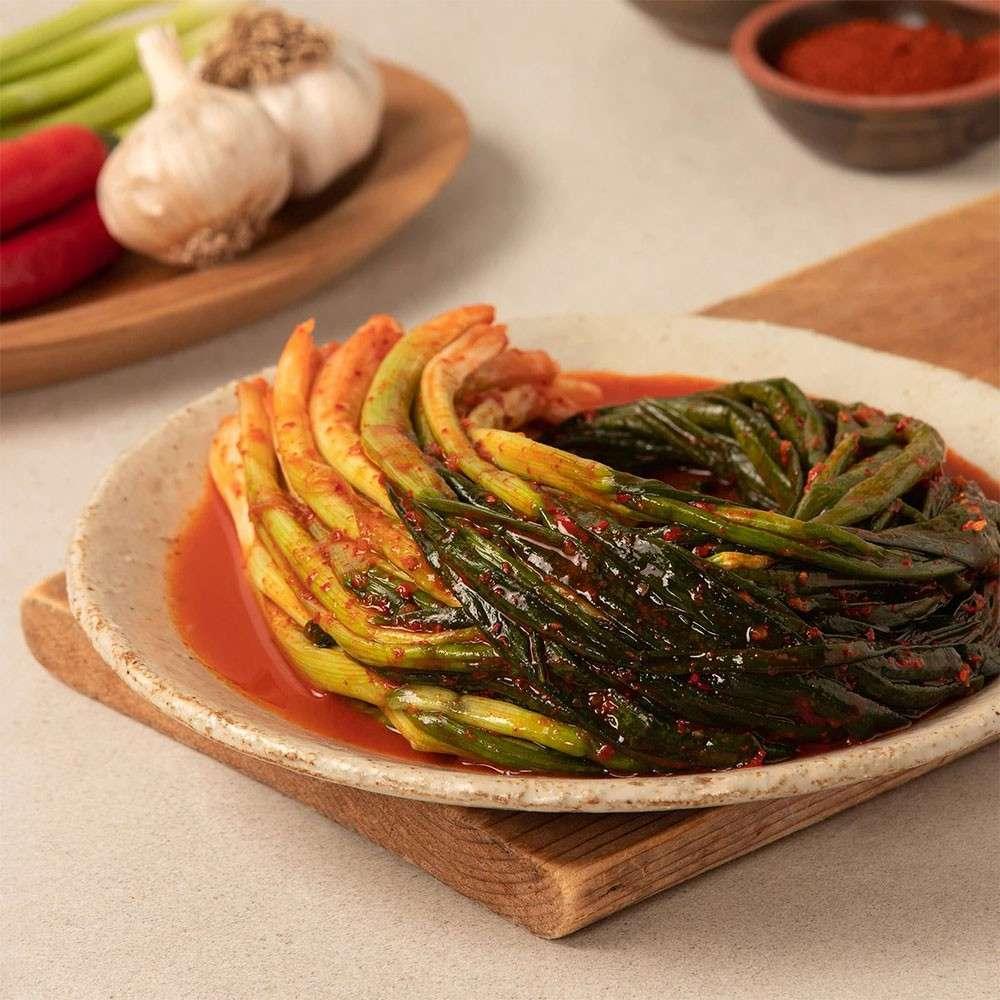 Jongga Scallion Kimchi 300g - Refrigerated 3